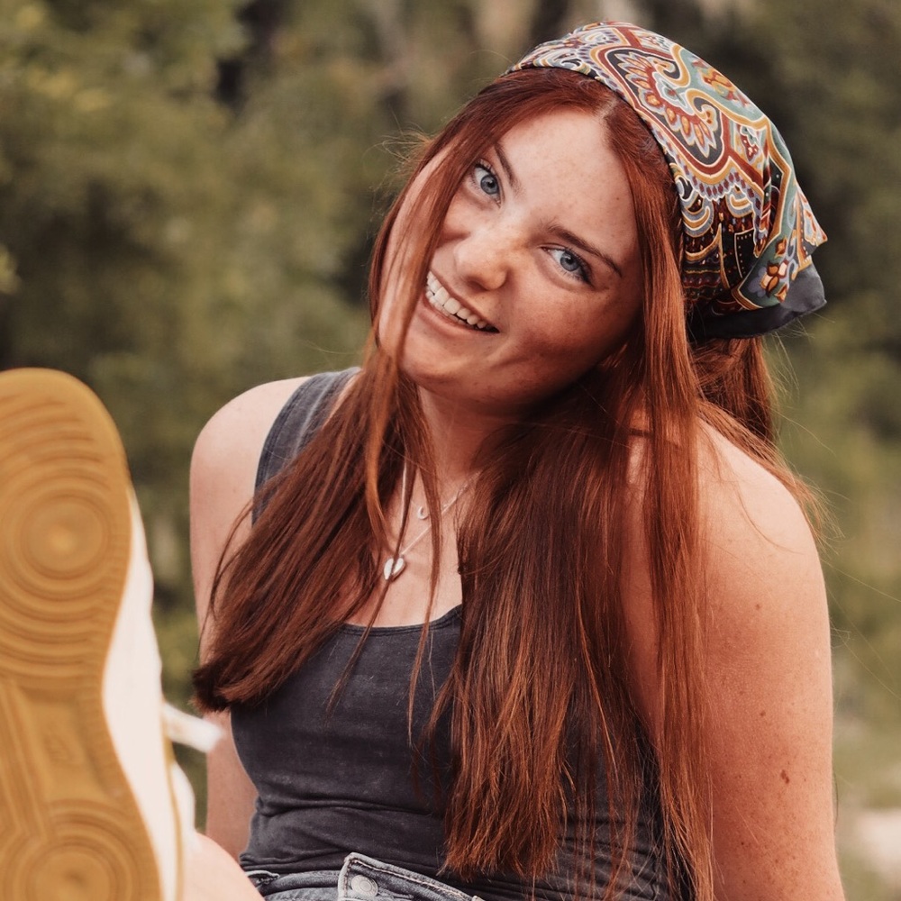 Meet your posher, Elissa!
